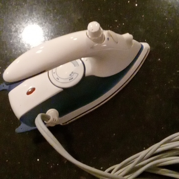 EURO-PRO Select Compact Performer Mini Iron - Picture 3 of 6